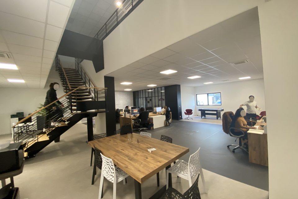 PLATEAU DE BUREAUX  – CORBAS